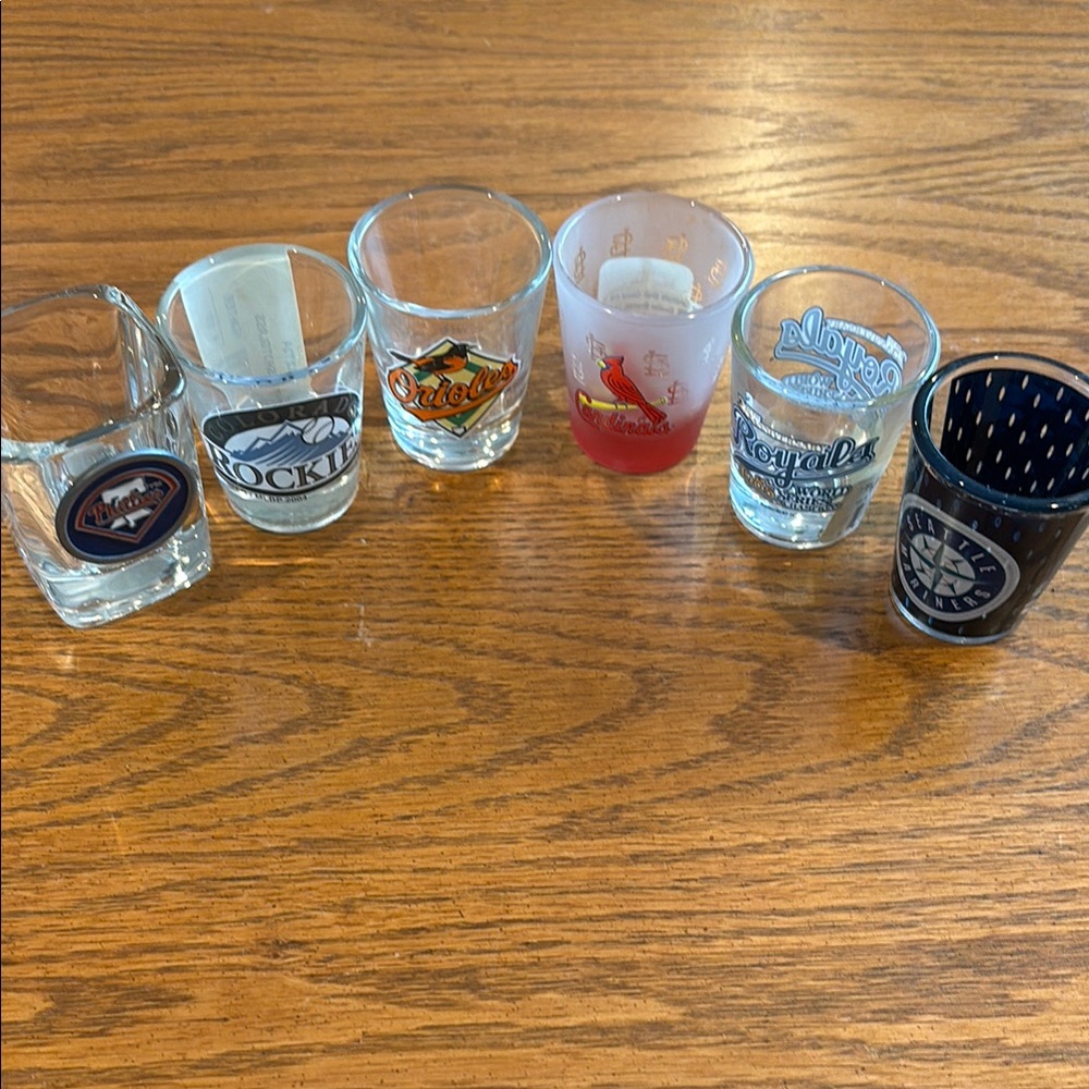Assorted Major League Baseball - MLB -Logo Shot Glass Set vintage